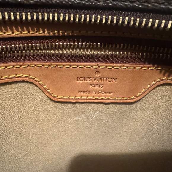 Louis Vuitton Luco Tote - Picture 4 of 7